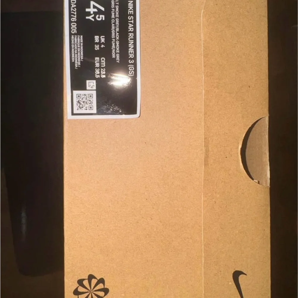 Nike Athletic Shoes in Gray and White - Picture 3 of 4